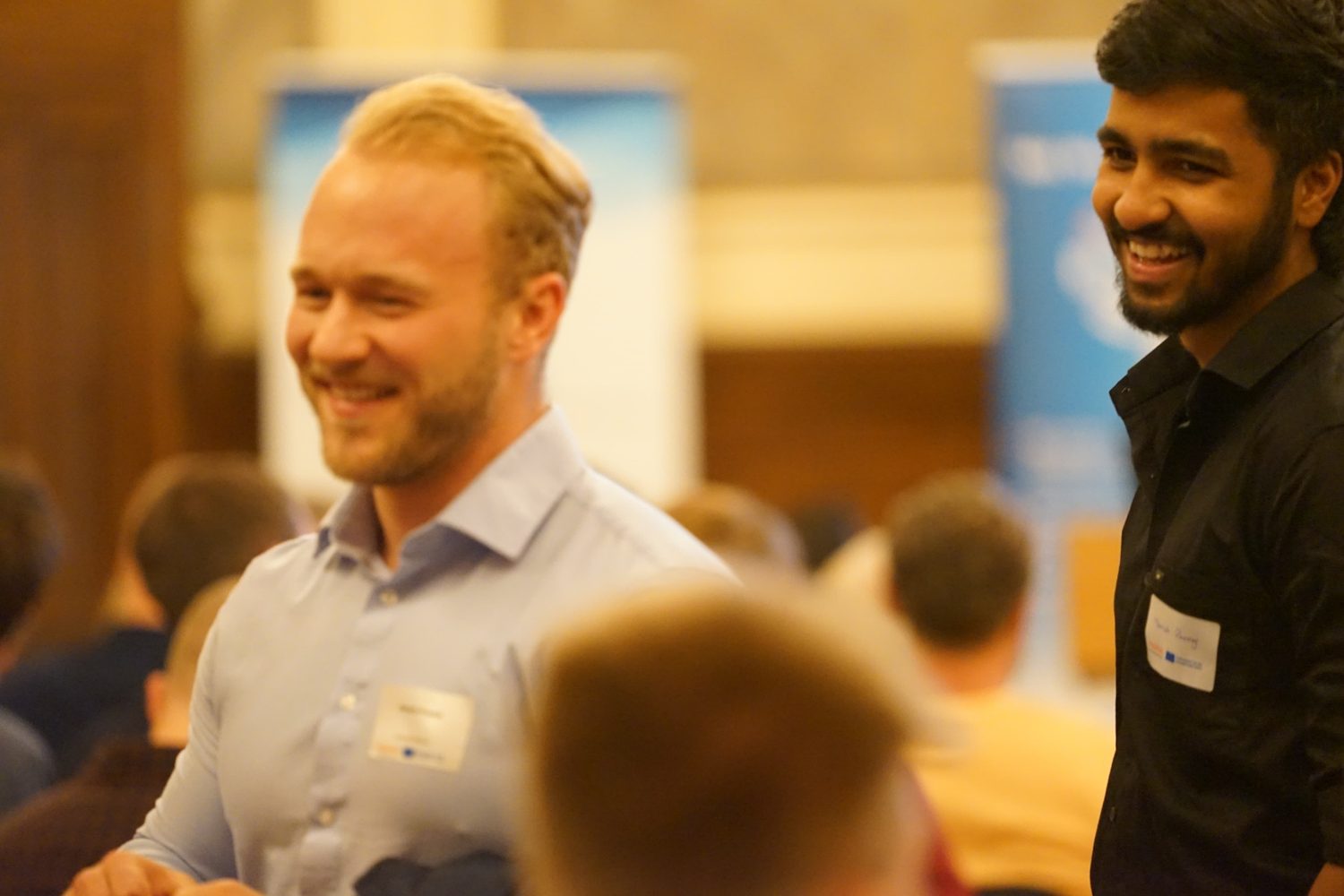 Hannes Franck mit seinem Projektpartner Manish beim Ideenwettbewerb